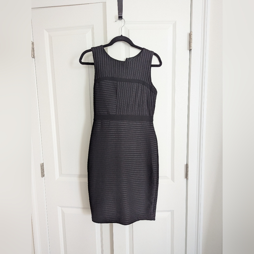 Black bodycon dress